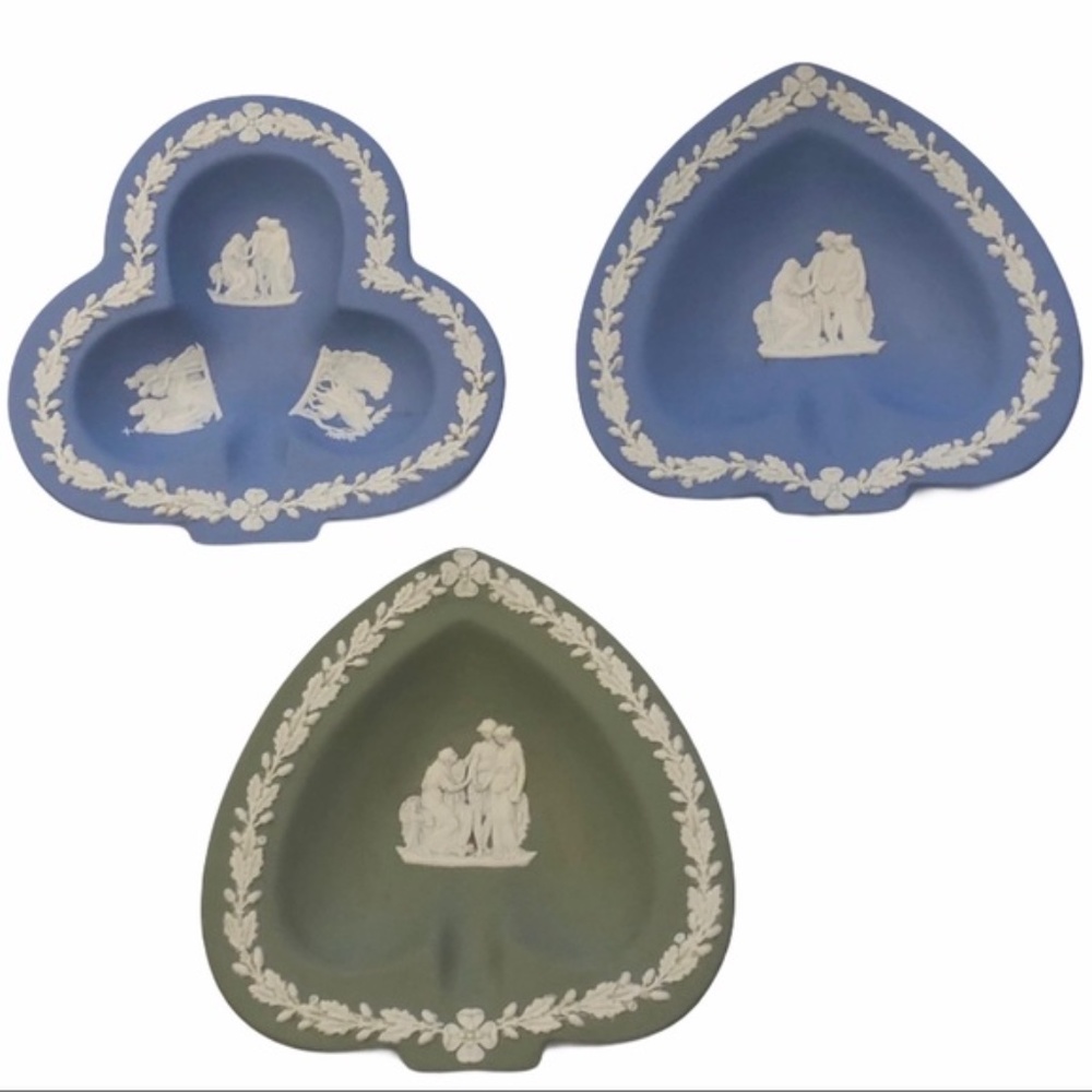 VINTAGE WEDGWOOD JASPERWARE ASHTRAYS - SET OF 2 BLUE & 1 GREEN